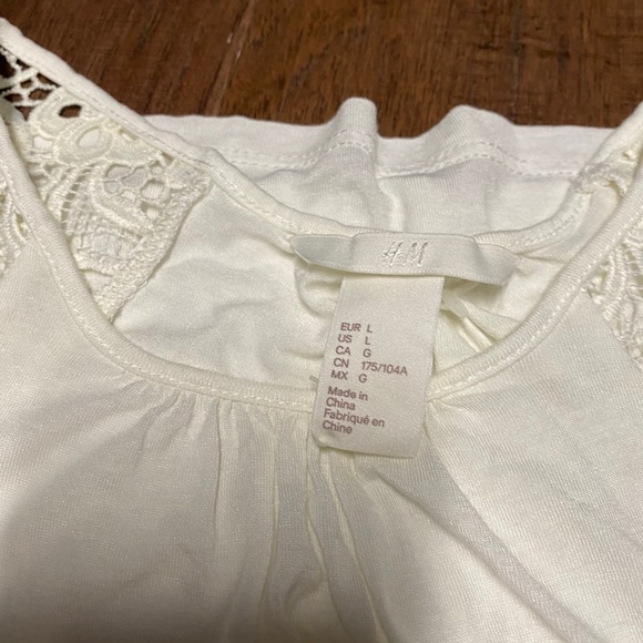 Women’s shirt lot size Large - Picture 8 of 10